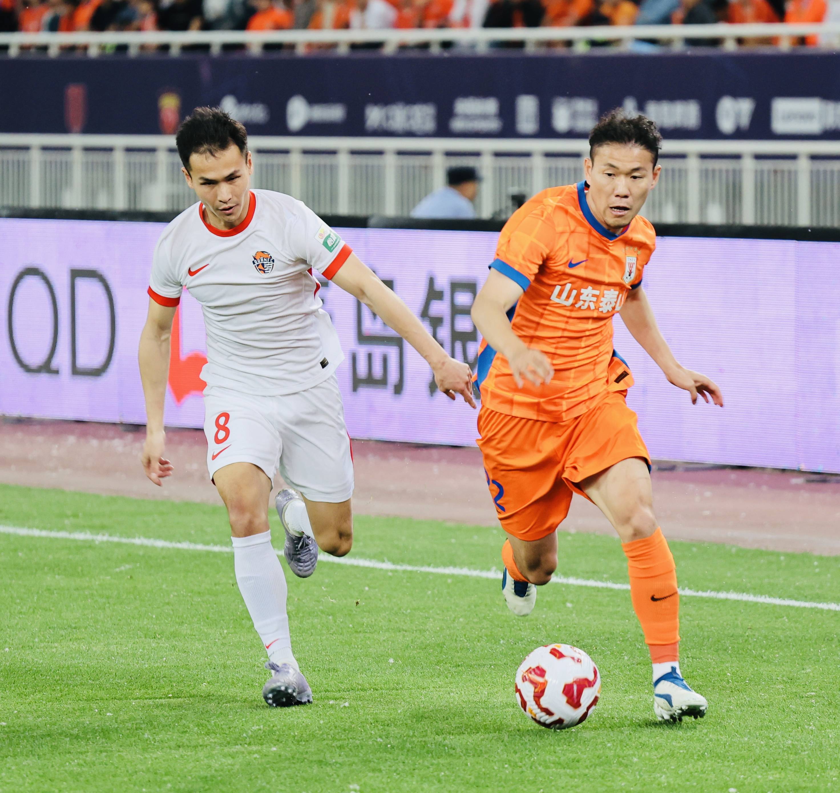 官方网站-包含今晚山东泰山调整名单以备意大利杯圣安东尼奥马刺状态回暖备战NBA季后赛，今晨上海久事调整名单以备CBA常规赛直接炸裂的词条