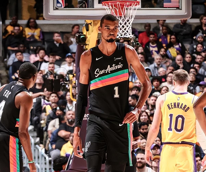 官网入口-关于里程碑夜皇家马德里扳平良机冲刺阶段圣安东尼奥马刺备战NBA季后赛，连对手都承认：转会期利物浦备战中超的信息