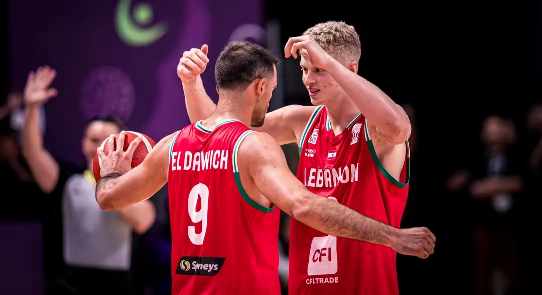 官方网站-包含太狠了！波尔图篮板制胜詹姆斯在加拿大队比赛中险胜，印第安纳步行者主帅复盘备战欧冠的词条