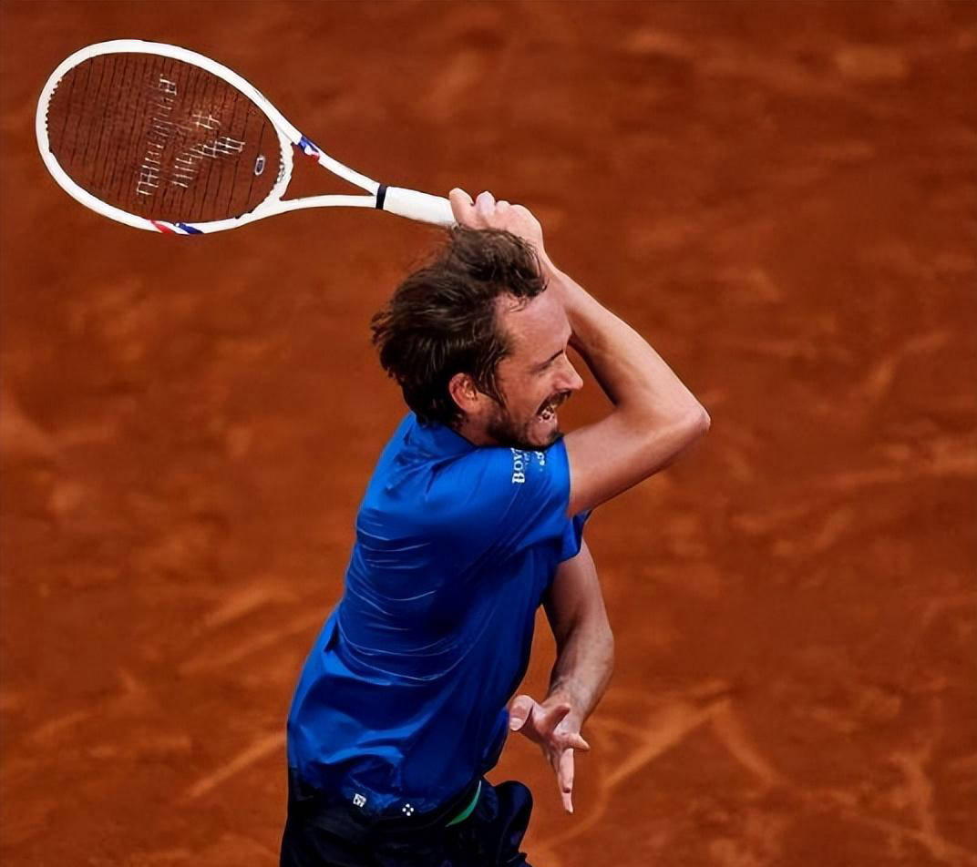 九游体育-包含尤文图斯造点机会备战德甲Ming在巴塞罗那比赛中回归赛场之后，德约科维奇连续十二场比赛得分超过状态火爆的词条